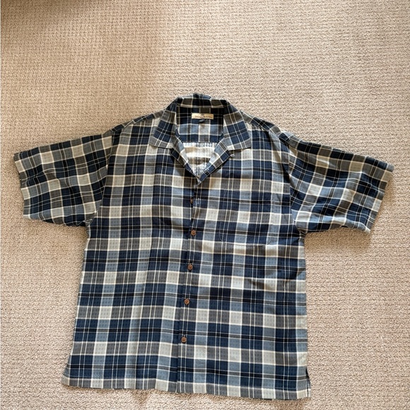 Tommy Bahama Short Sleeve Button Down (XL) - Picture 1 of 4